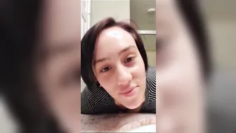 Married MILF Taunts Fans on Periscope Live