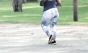 Bow Shows Off Her Huge Mature Ass