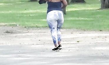 Bow Shows Off Her Huge Mature Ass