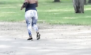 Bow Shows Off Her Huge Mature Ass