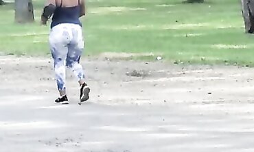 Bow Shows Off Her Huge Mature Ass
