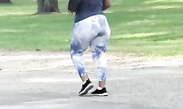 Bow Shows Off Her Huge Mature Ass