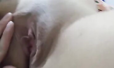 Mi Novia Se Quedó Dormida Antes De Ser Follada en Medellín