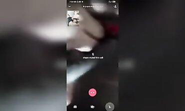 Fresh Pinay Gets Fingered