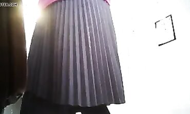 Voyeur Catches Hot Milf Mom Showering