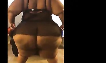 YOUR MAMA GET A BIG BACKSIDE