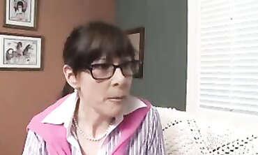 Beauty Gets Help From Her Mom