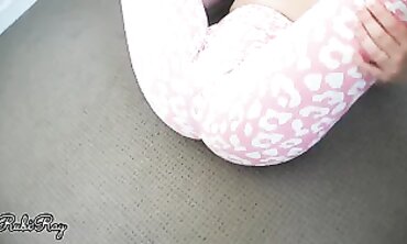 Fit Step-Sister in Yoga Pants Gets POV Cumshot