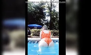 Chaturbate BBW Dandy Shows Off Her Phat Ass
