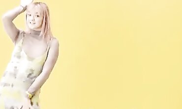 Maisie Williams' Sexy Lingerie Fashion Show with Color Correction