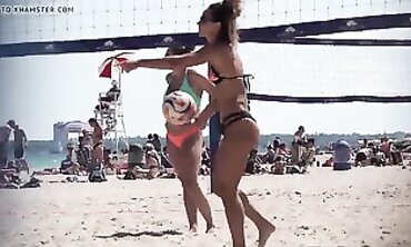 Sporty Brunette Babe Shows Off Rock Hard Booty
