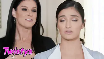 Fit MILF India Summer Seduces Maid Emily Willis