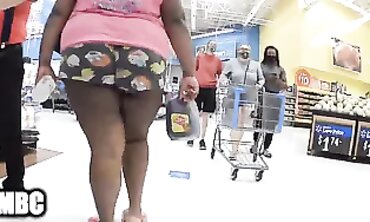 Big Ass Black BBW Shows Off Her Huge Cheeks