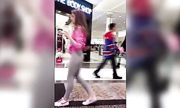 Vintage Voyeur: Lexi's Candid Leggings Life