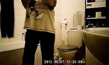 French College Girl Shows Off Her Wet Cooch