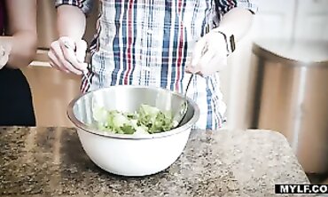 Jordi El Nino Polla Fucks His Step-Mom on Thanksgiving