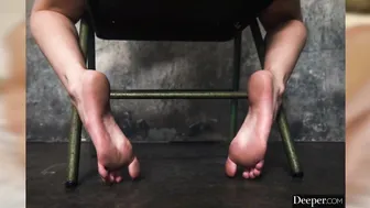 Kyler Quinn's Blonde Toes and Soles Close-Up