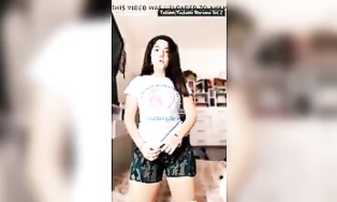 Mariana Tierna: Teenage Latina Striptease