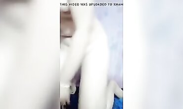 Innocent Virgin Stepsister's Steamy Throat Selfie for Her Brother