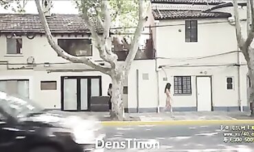 FOX 上海行：鬧市全裸放飛自我，差點被路人發現