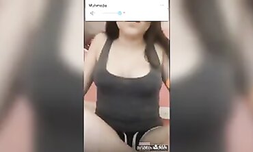 Gaia Teases With Huge Breasts On Periscope