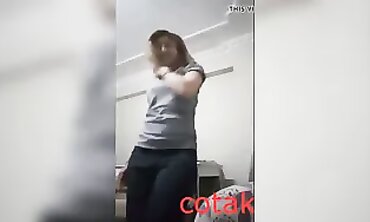 Stunning Syrian Refugee Chick Strips in Turkey