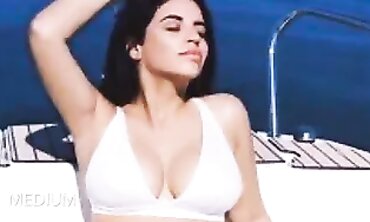 SelmaOmari - Erotic Dance Sensuality in Motion