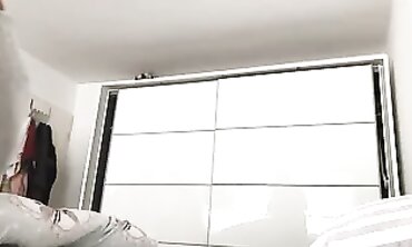 Seksi Kadın ve Sırtlan Adam: Tam Versiyon
