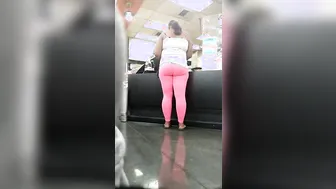POV Candid Plus-Size Ebony MILF in Spandex VPL