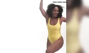 Traci Ellis Ross Shows Off Her Hot Skinny Body