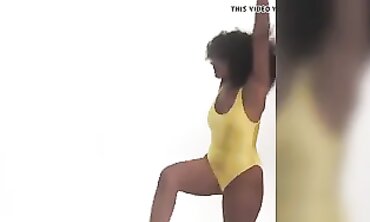 Traci Ellis Ross Shows Off Her Hot Skinny Body