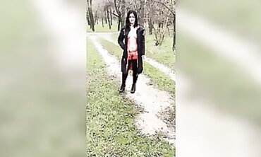 Vikkie Sexy's Outdoor Adventure: Stunning Blonde Babe Gets Fucked In The Forest