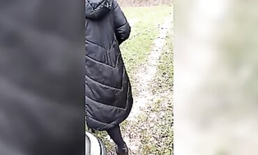 Vikkie Sexy's Outdoor Adventure: Stunning Blonde Babe Gets Fucked In The Forest