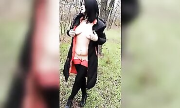 Vikkie Sexy's Outdoor Adventure: Stunning Blonde Babe Gets Fucked In The Forest