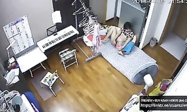Singaporean Amateur Sends Nudes and Masturbates for Boyfriend