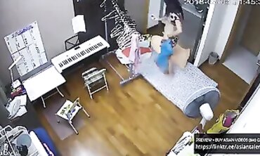 Singaporean Amateur Sends Nudes and Masturbates for Boyfriend