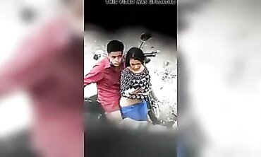 Girlfriend Exposed in the Open