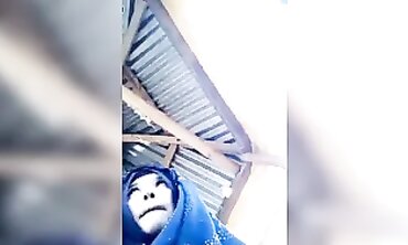 Bangladeshi Lovers Talk Dirty During Fresh Outdoor Sex