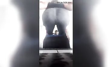 Nineteen-Year-Old Flexing Her Big Ass in Gray Leggings at the Gym