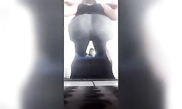 Nineteen-Year-Old Flexing Her Big Ass in Gray Leggings at the Gym