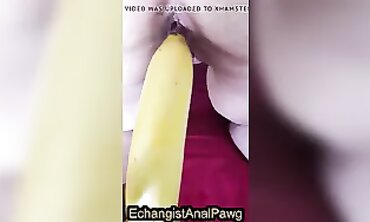 Mature MILF Stretches Her Ass With A Huge Banana