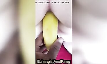 Mature MILF Stretches Her Ass With A Huge Banana