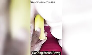 Mature MILF Stretches Her Ass With A Huge Banana