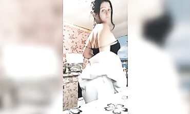 VikkiSexy Russian Milf Loves to Dance