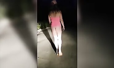 Sexy German Girl Shows Off Her Carpark - Amateur Porn