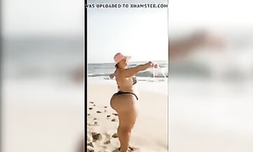 Latina BBW Babe Shows Off Big Ass and Tits in Beach Bikini