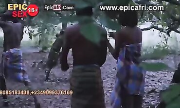 Ebony Wife Gets Public Blowjob And Outdoor Fuck