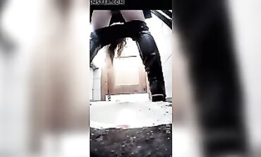 College Amateur With Big Ass Pissing