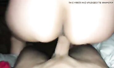 Je me baise comme une chienne sur sa bite