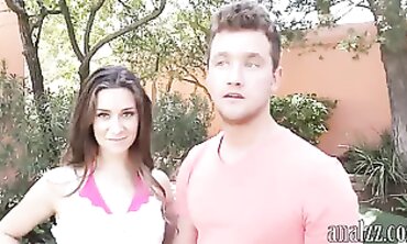 Sexy Girlfriend Gets Pounded in Her Bouncy Booty